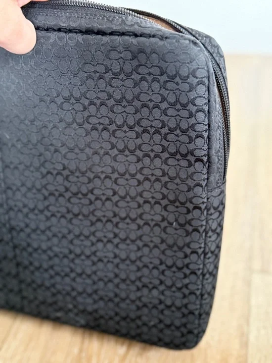 Vintage Coach Black Signature Zip Around Wallet - Picture 5 of 5